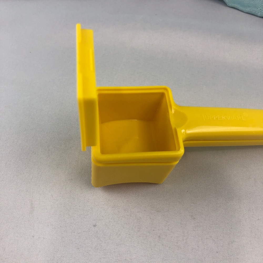 Vintage Tupperware Yellow Corn Butterer Dispenser Mess Free Kitchen Tool